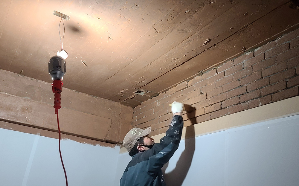 천장에 조색페인트